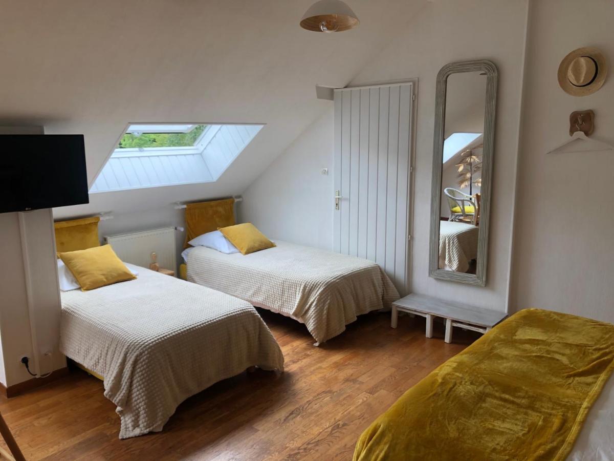 Grande Chambre Familiale Jaune Tout Bonnement Bien Putot-en-Auge Eksteriør billede