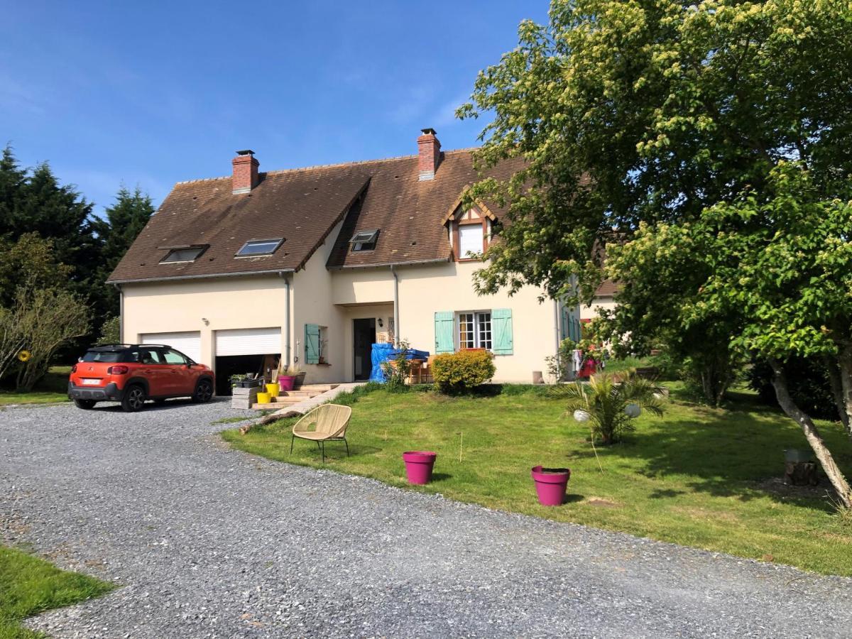 Grande Chambre Familiale Jaune Tout Bonnement Bien Putot-en-Auge Eksteriør billede